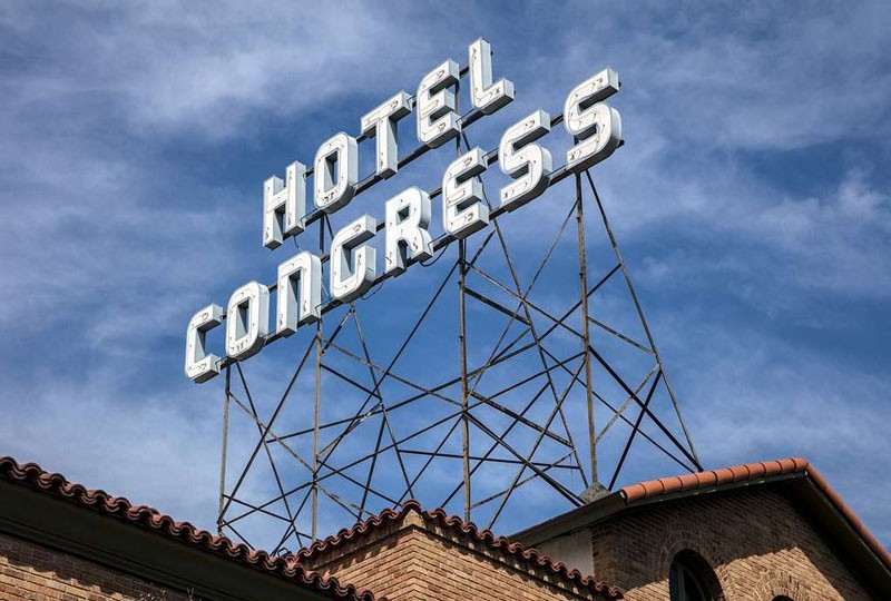 انواع مدل‌های تابلو پشت بام کدامند؟