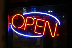 مزایای تابلو نئون چیست؟