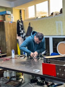 تابلو تبلیغاتی در رشت و شهرهای گیلان: طراحی جذاب، تاثیرگذاری بالا 2 تابلو تبلیغاتی در رشت و شهرهای گیلان: طراحی جذاب، تاثیرگذاری بالا